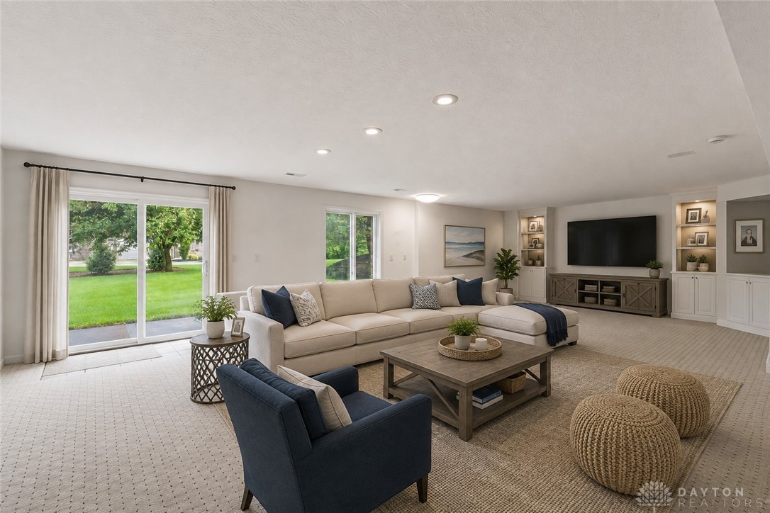 2338 Pointview Court