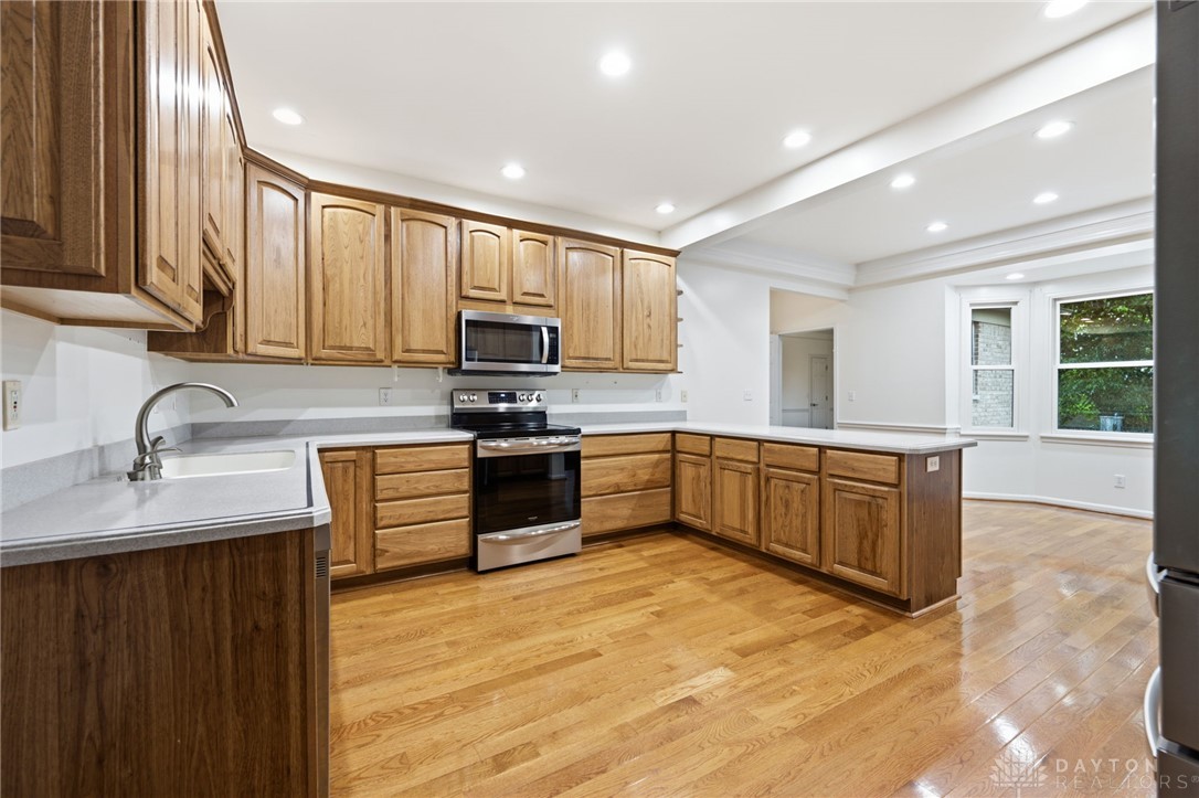 2338 Pointview Court