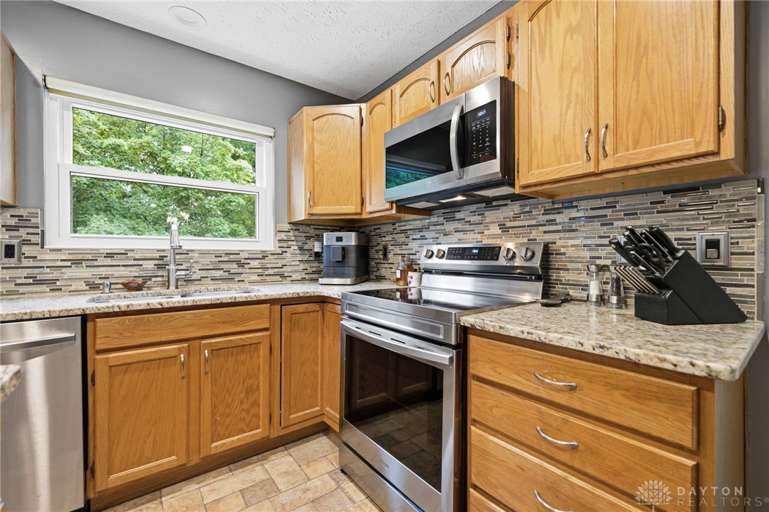 927 Grandstone Court