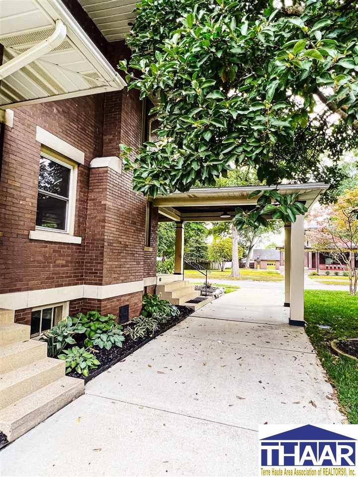 2220 N 10th Street