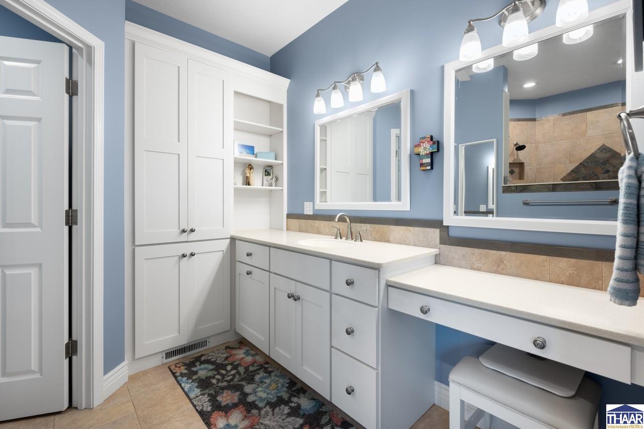 5576 and 5592 Idle Creek Lane