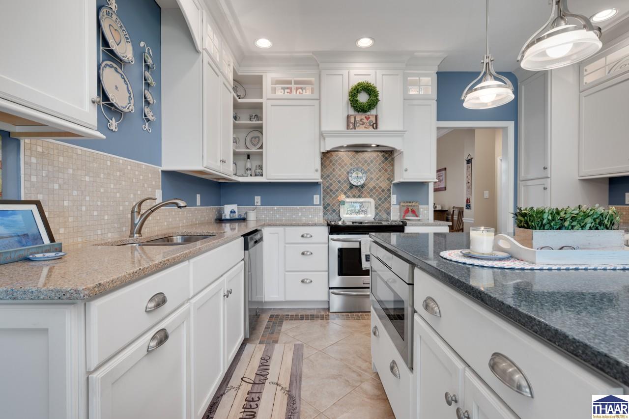 5576 and 5592 Idle Creek Lane