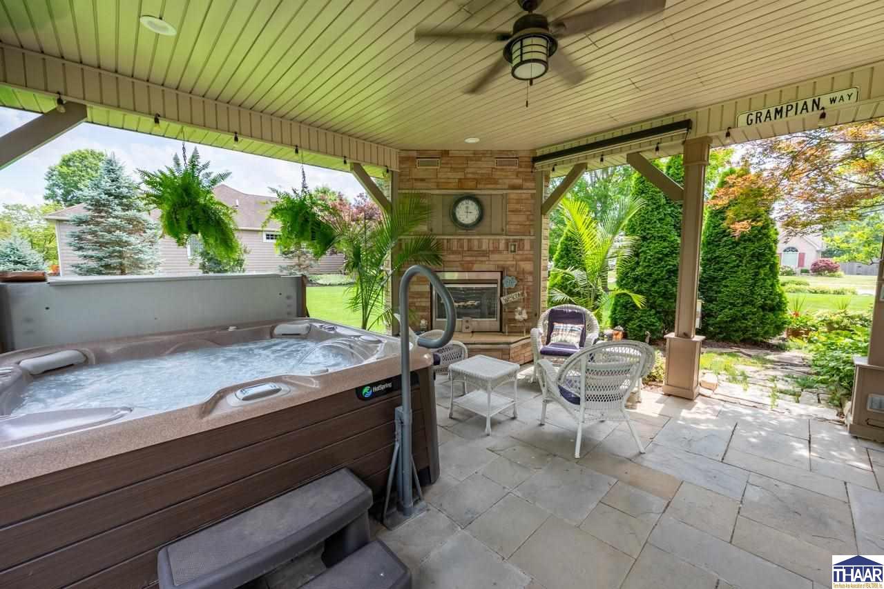 5576 and 5592 Idle Creek Lane
