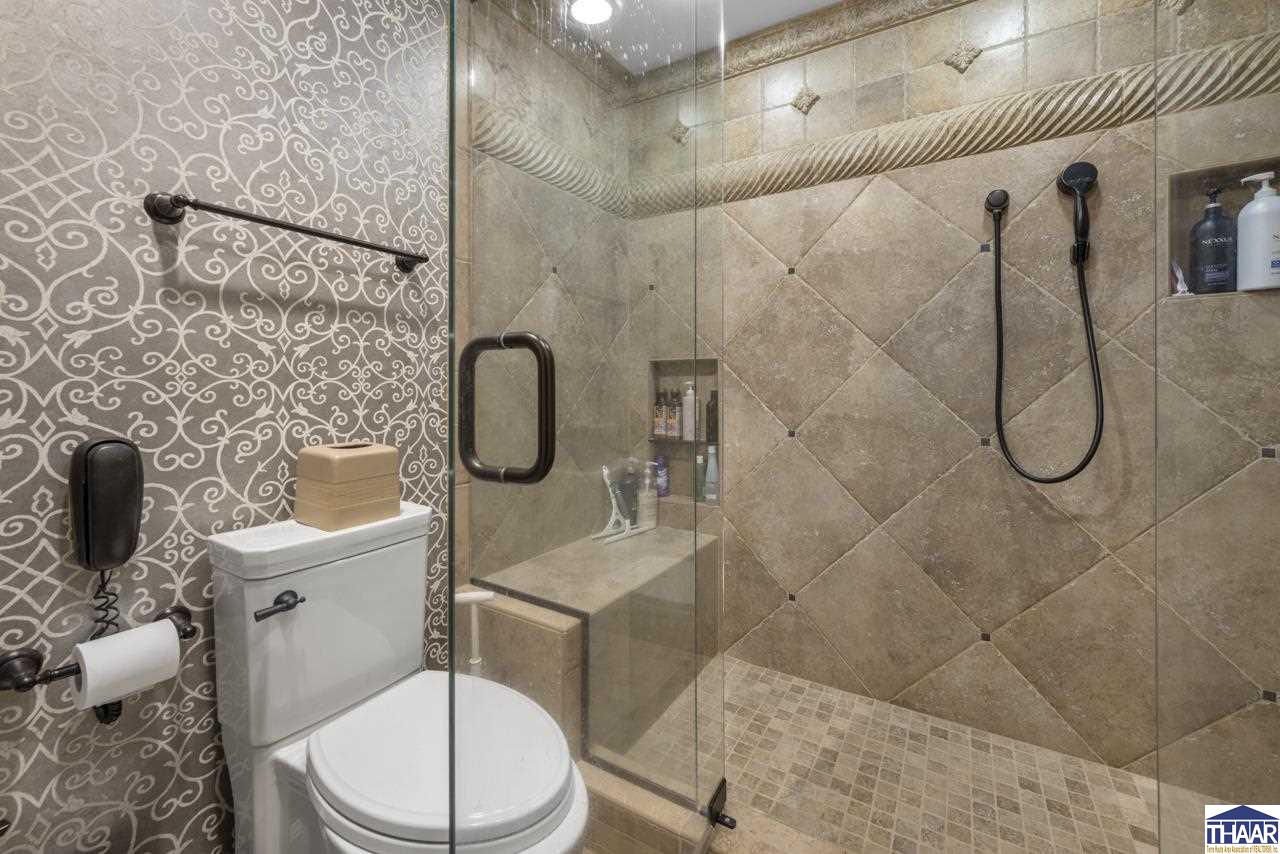 41 E Longridge Road