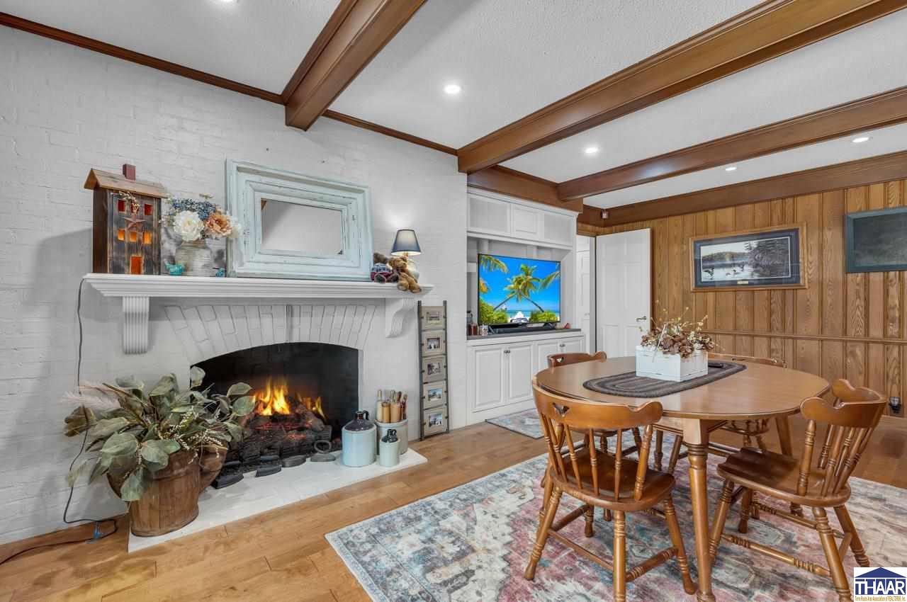 41 E Longridge Road