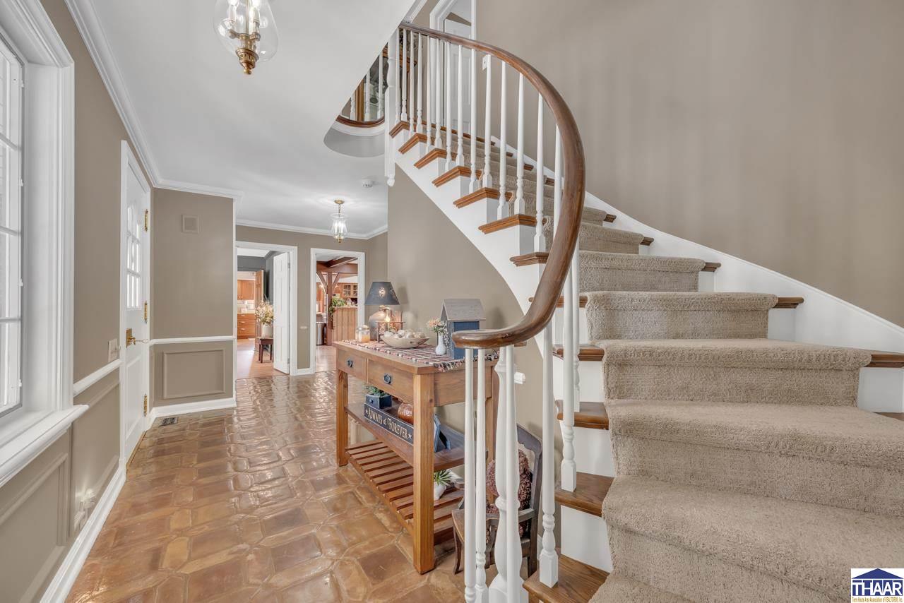 41 E Longridge Road