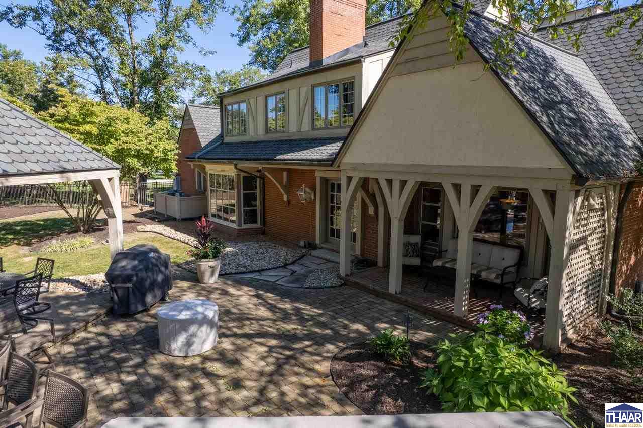 41 E Longridge Road