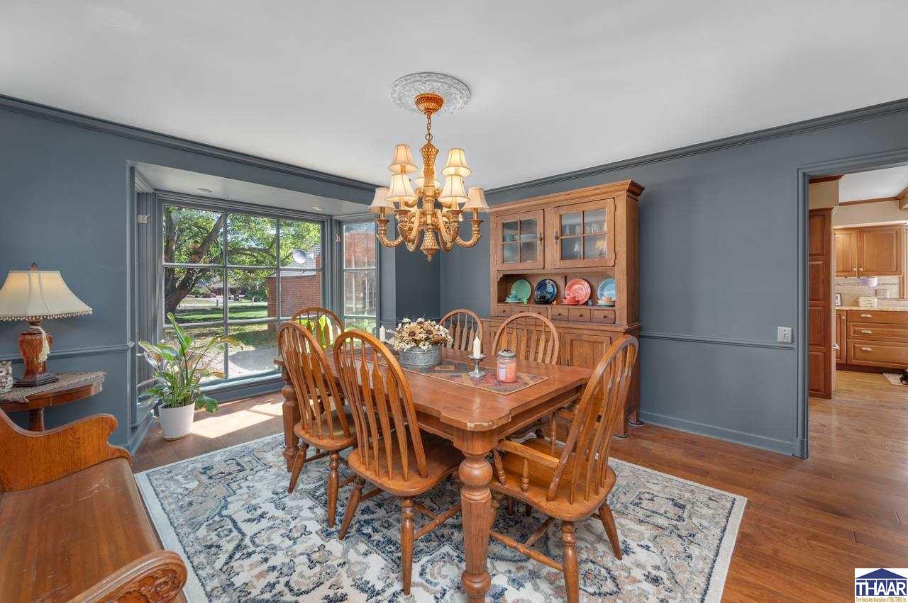 41 E Longridge Road