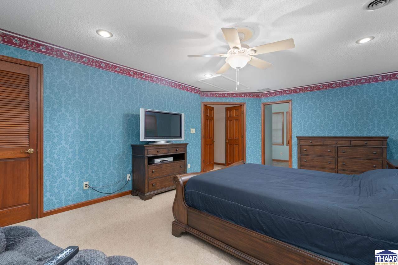 5696 S Ernest Street