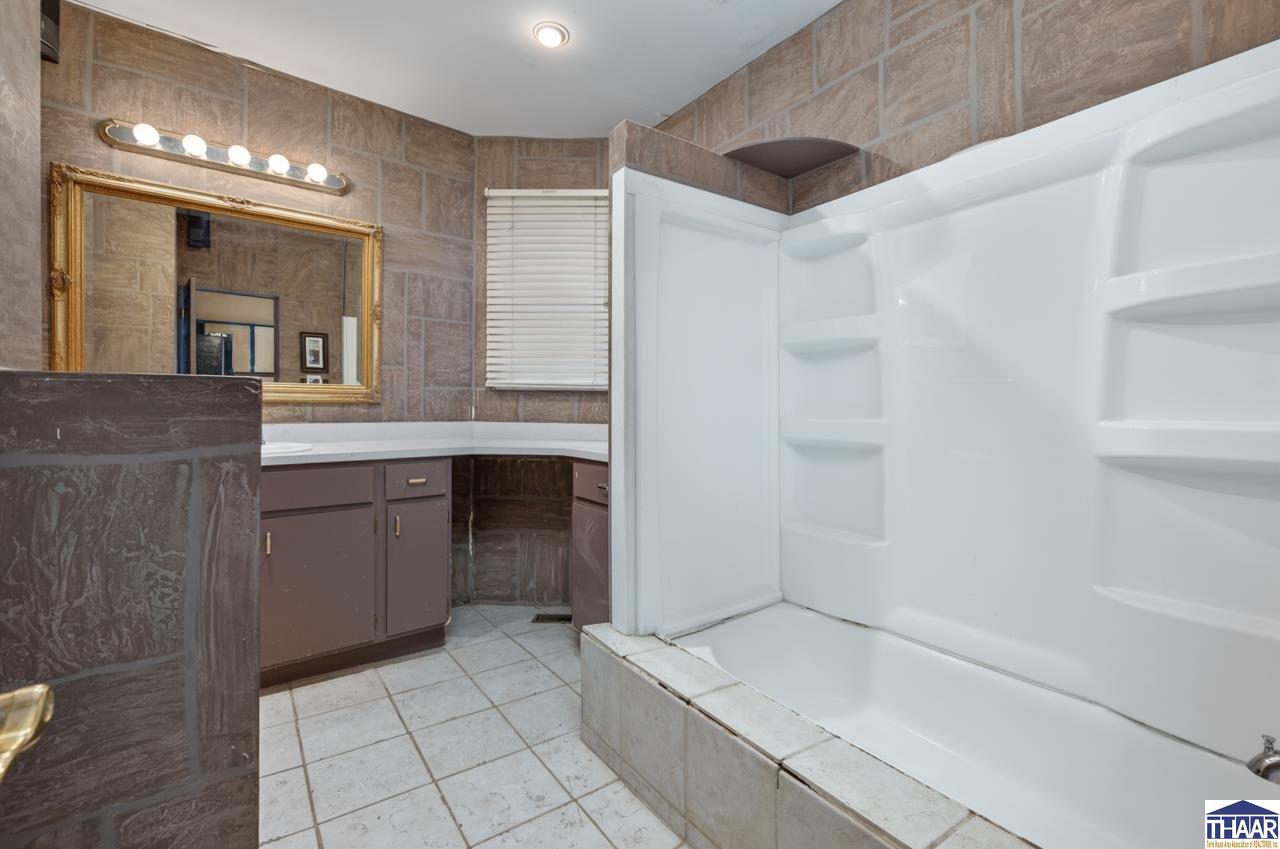 831 S 9th Street