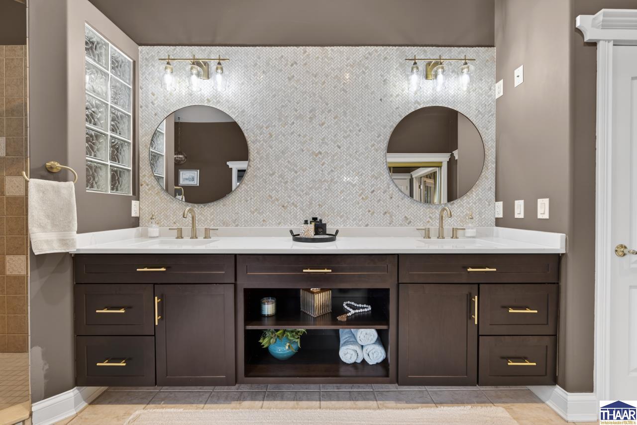 5423 Tottenham Circle