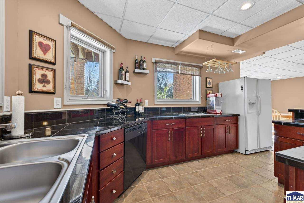 5423 Tottenham Circle