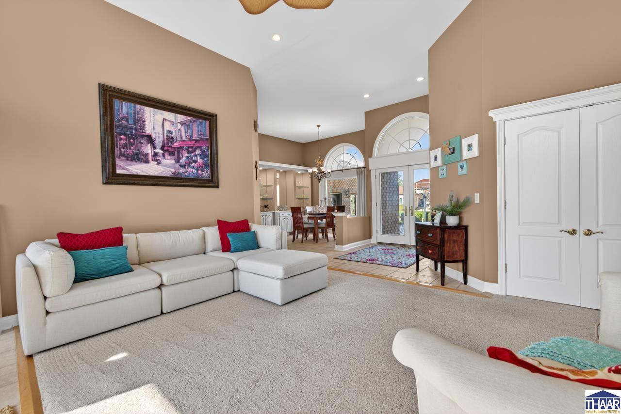 5423 Tottenham Circle