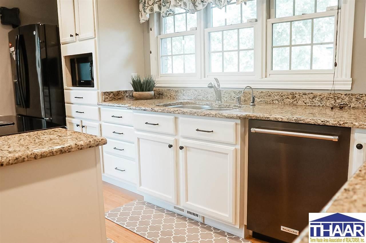 1373 Waters Edge Ct