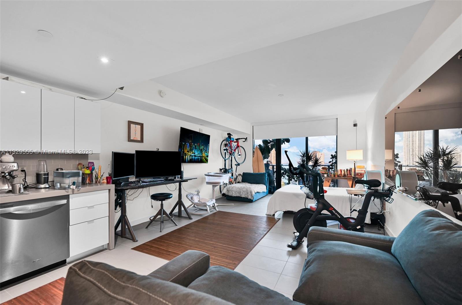 1600 NE 1st Ave # 2803