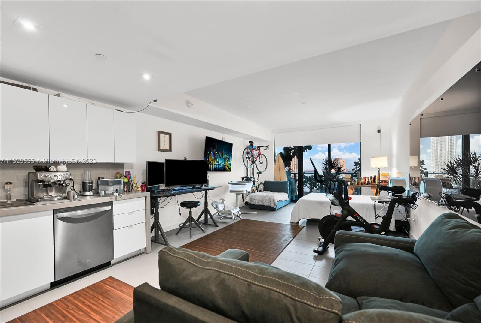 1600 NE 1st Ave # 2803