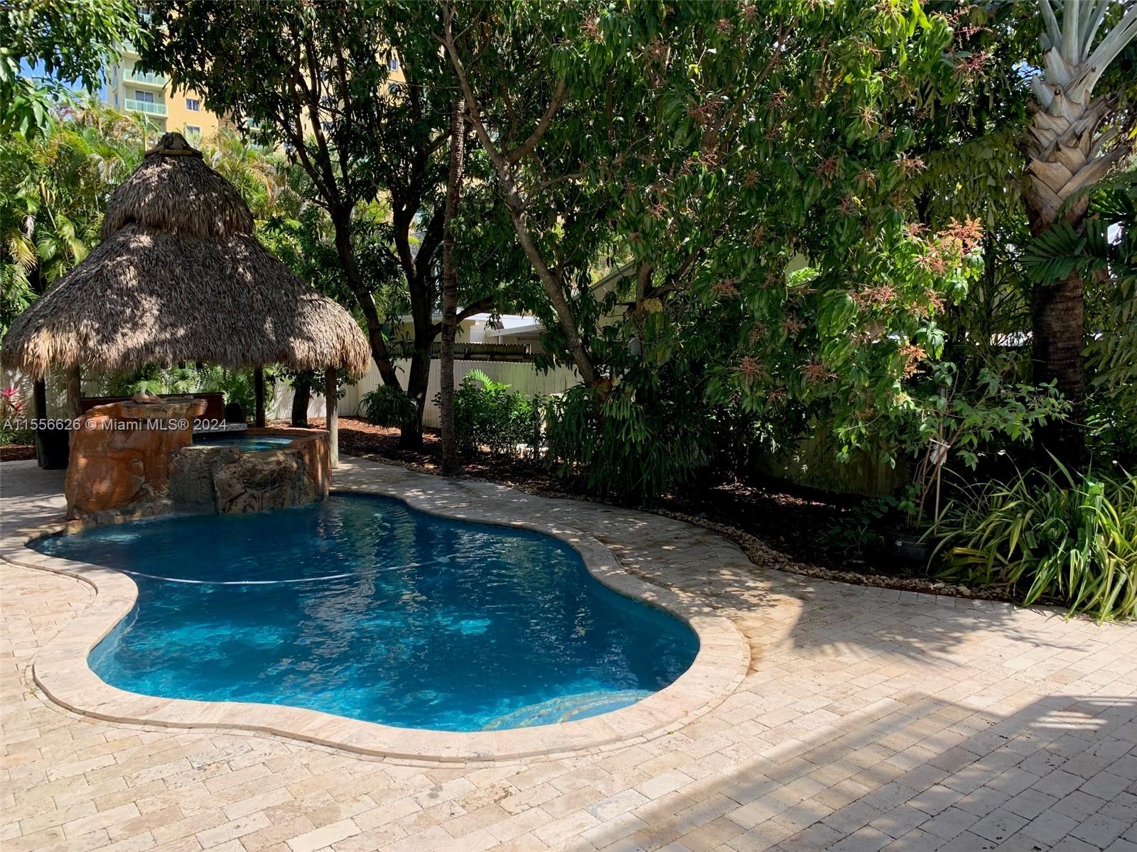 3521 SW 23rd St # 3521