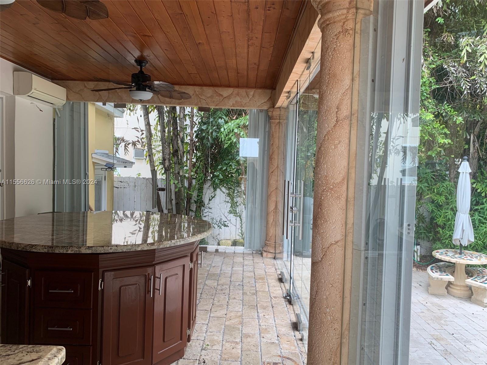 3521 SW 23rd St # 3521