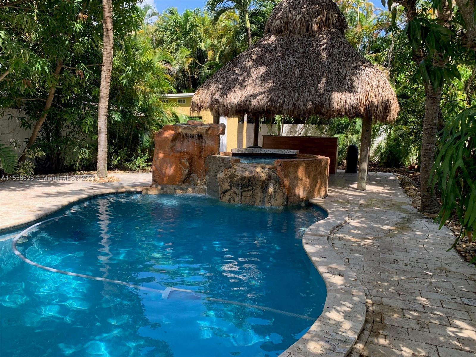 3521 SW 23rd St # 3521