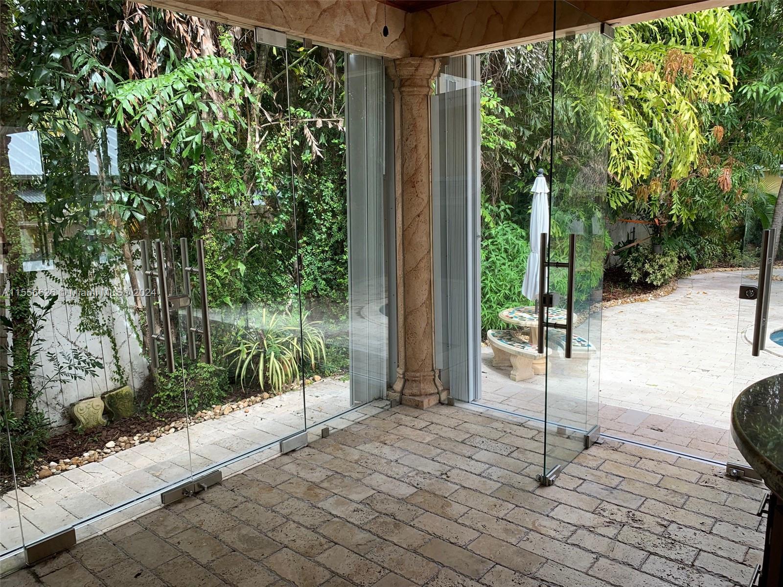 3521 SW 23rd St # 3521