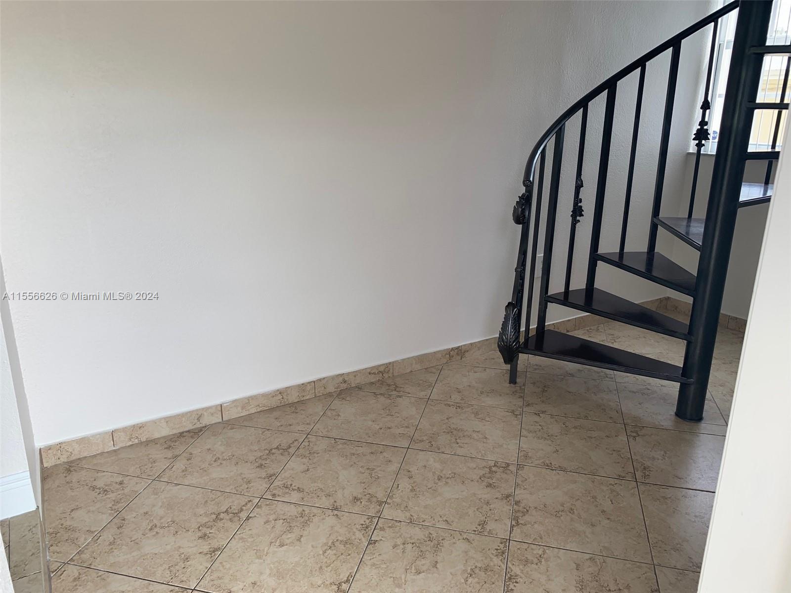 3521 SW 23rd St # 3521