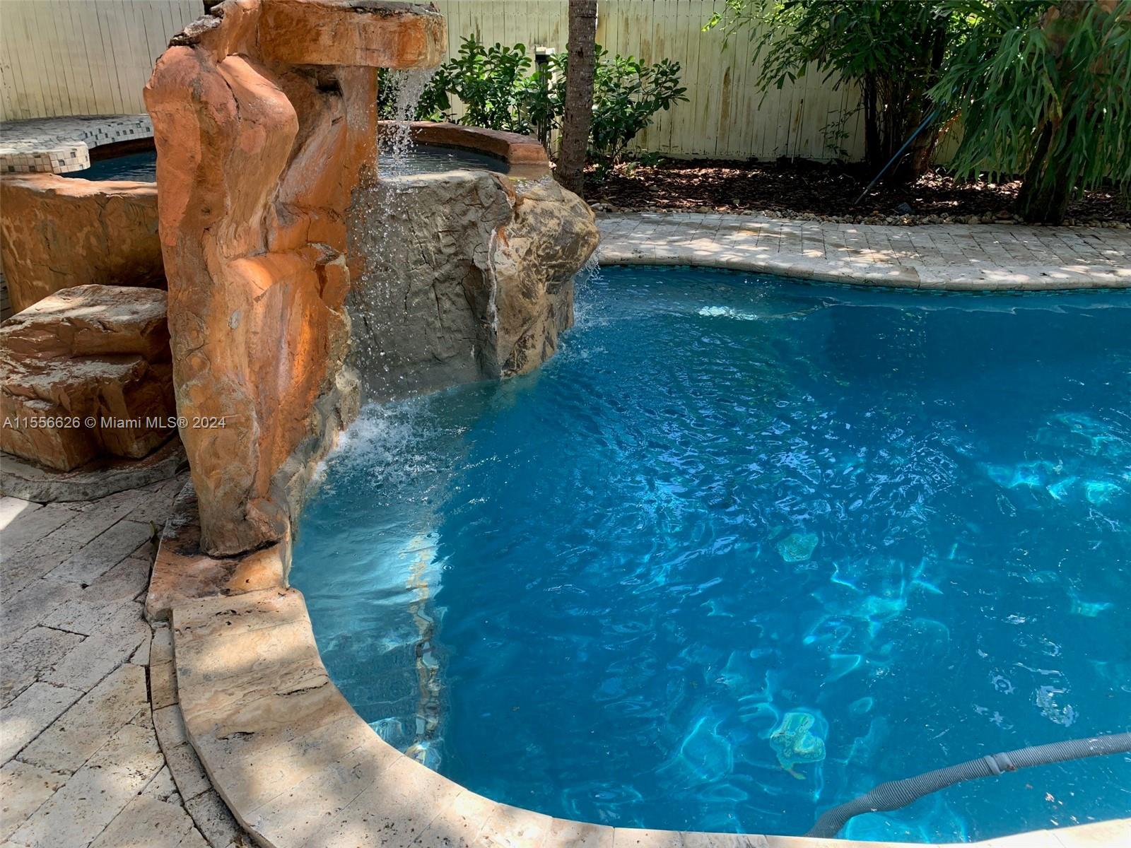 3521 SW 23rd St # 3521