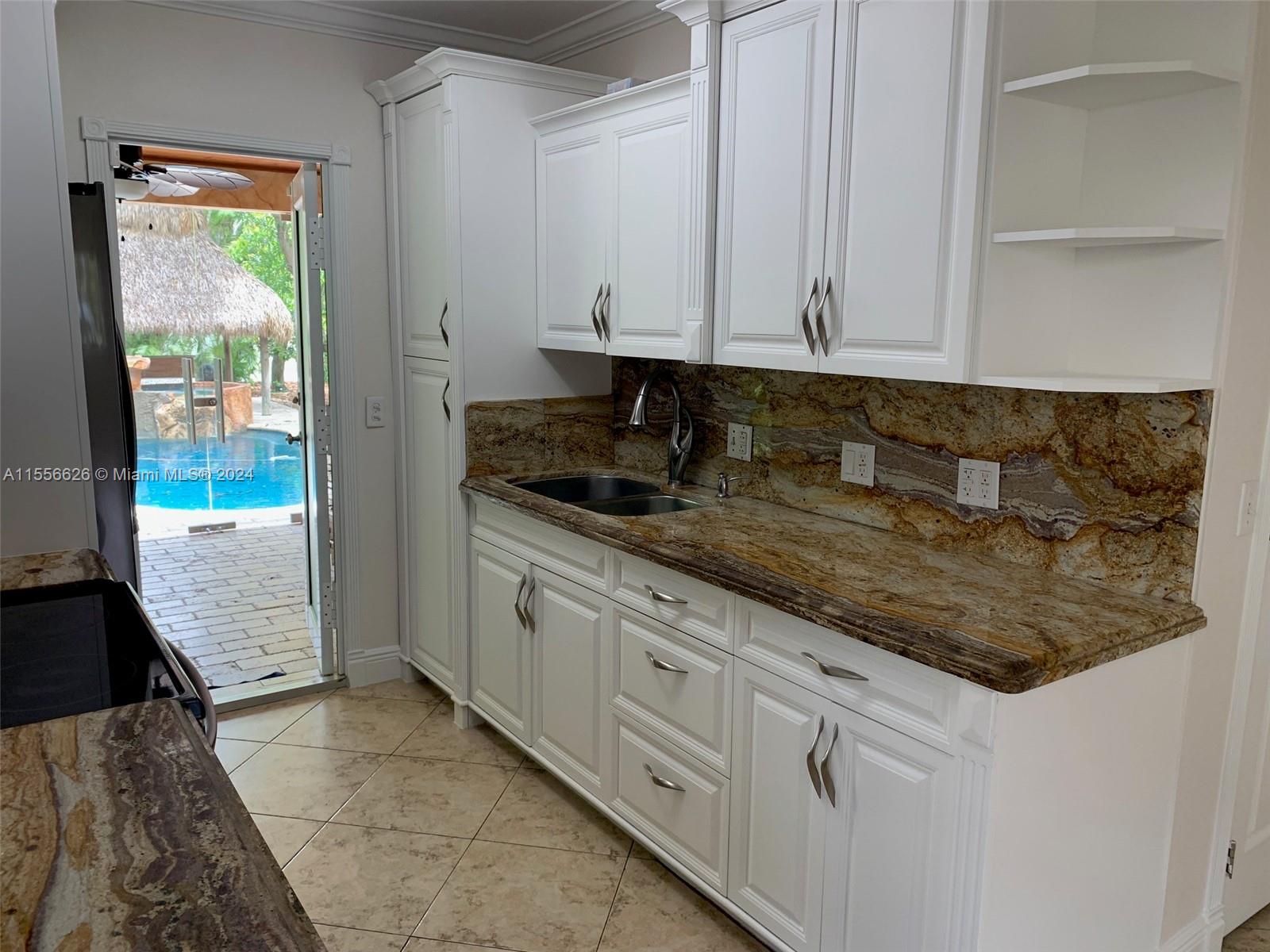 3521 SW 23rd St # 3521