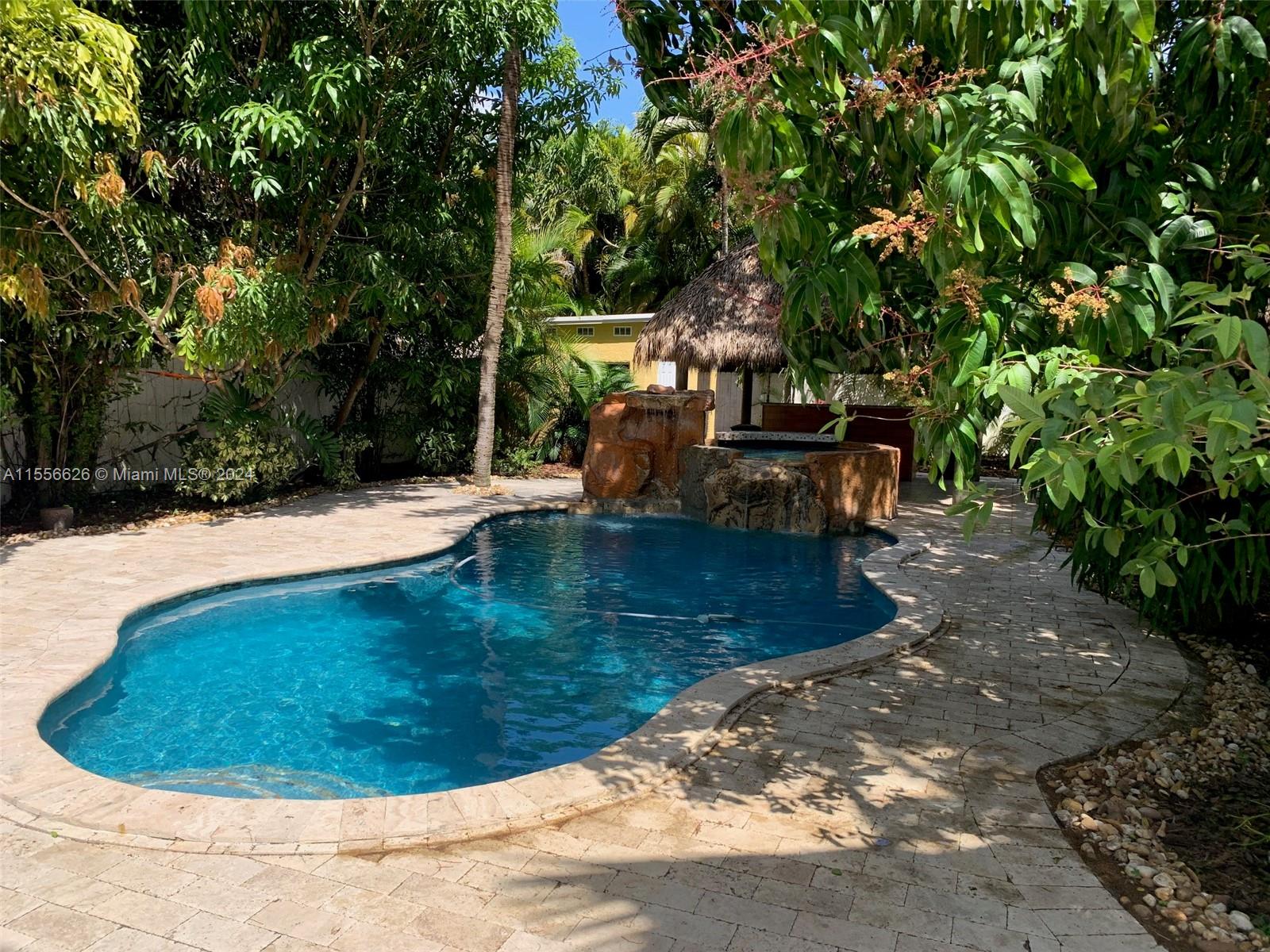 3521 SW 23rd St # 3521