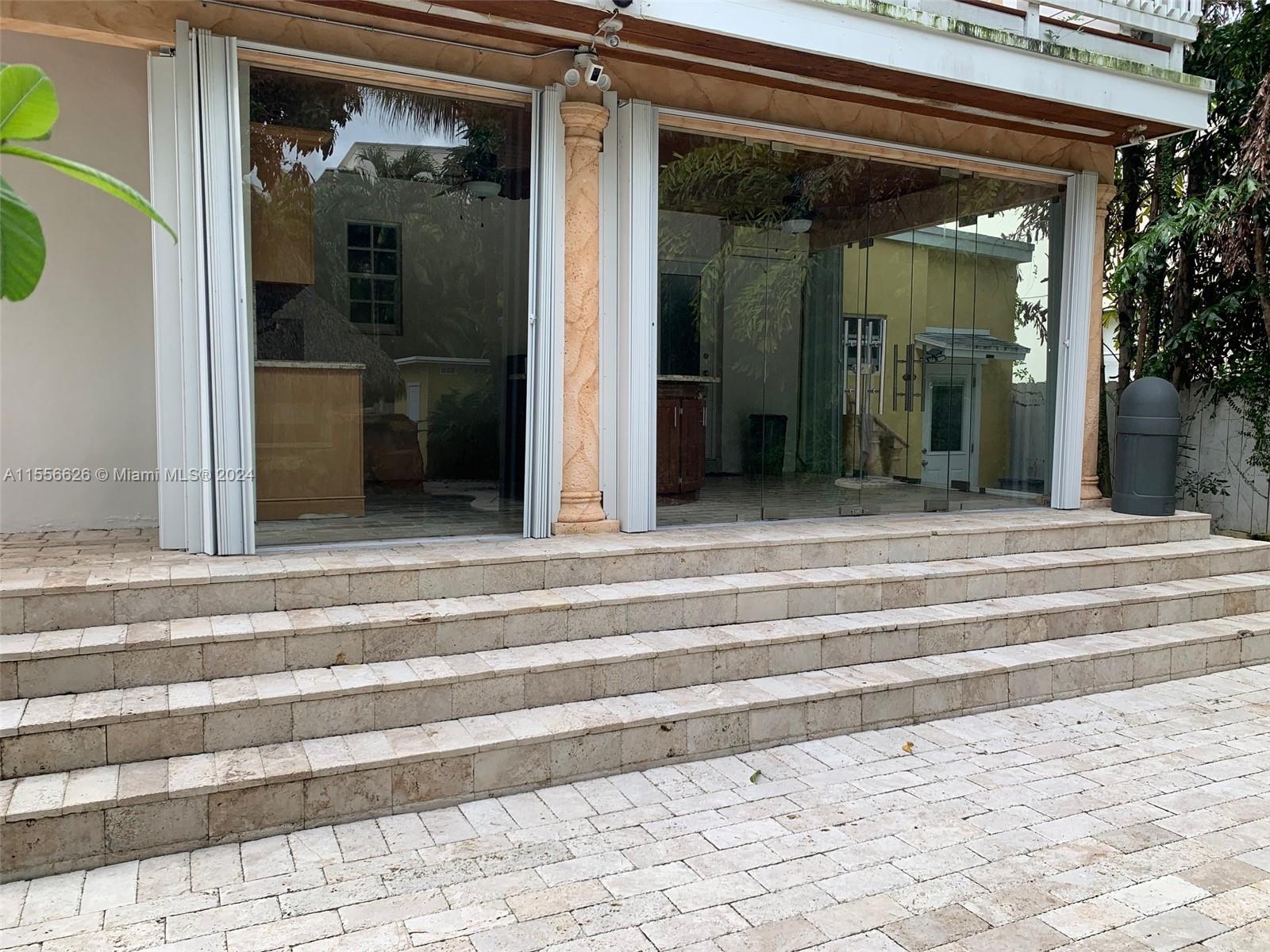 3521 SW 23rd St # 3521