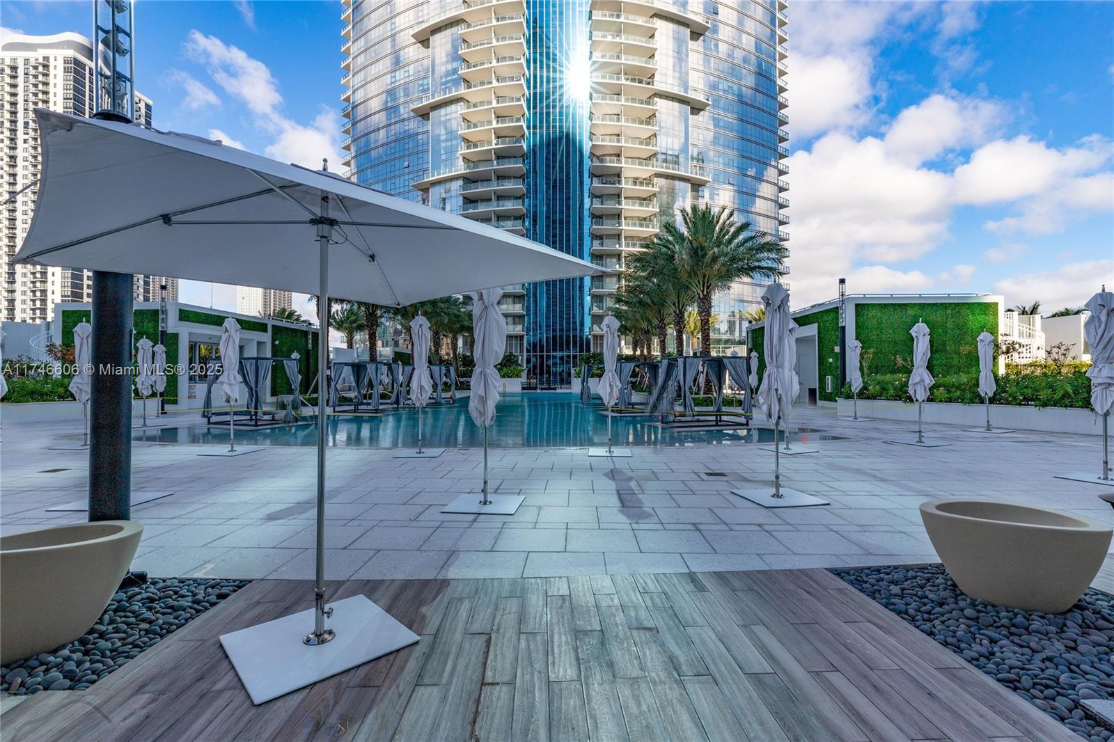 851 NE 1st Ave # 2812