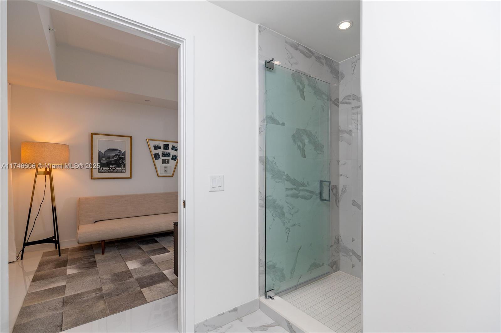 851 NE 1st Ave # 2812