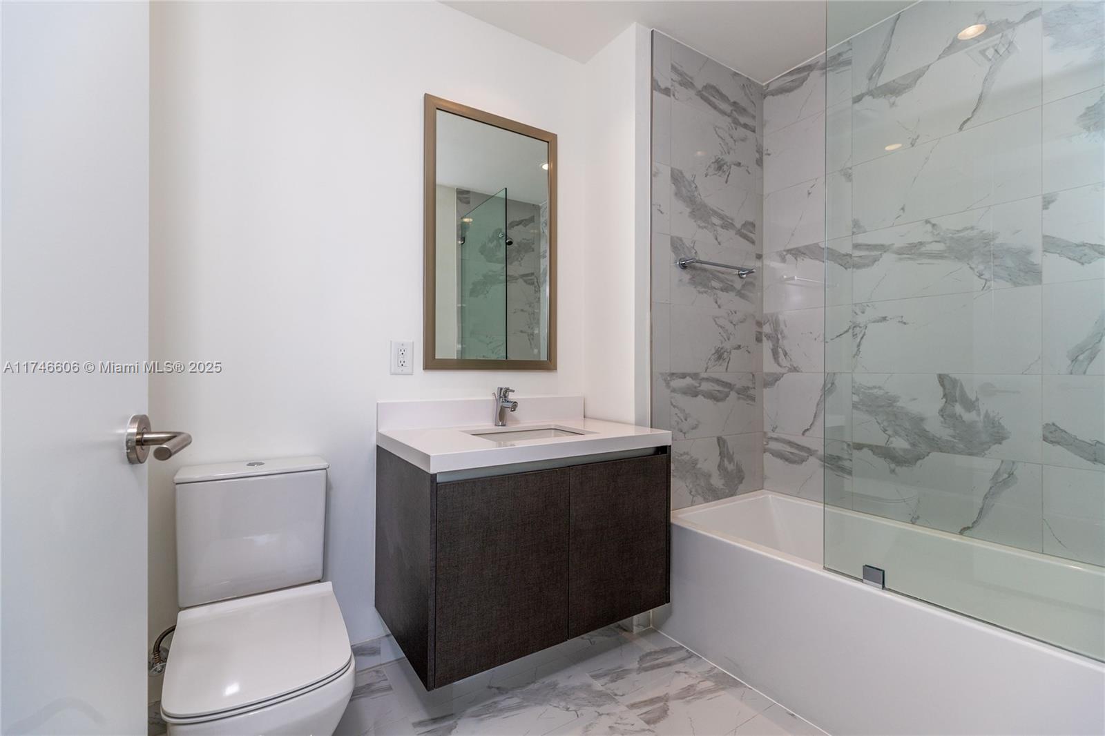 851 NE 1st Ave # 2812