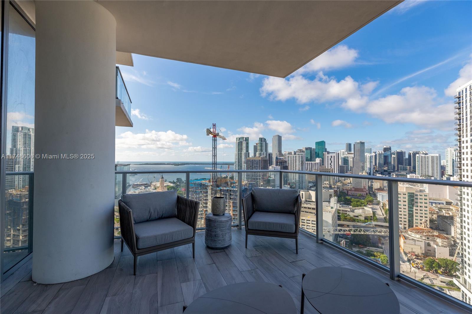 851 NE 1st Ave # 2812