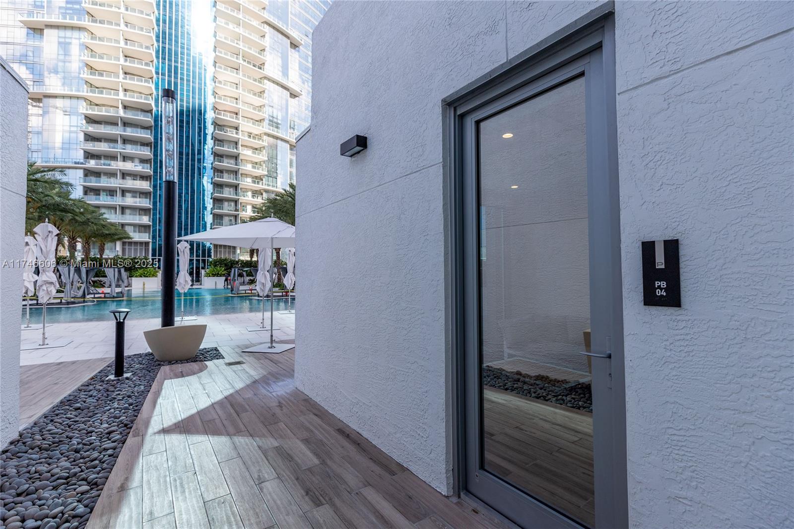 851 NE 1st Ave # 2812