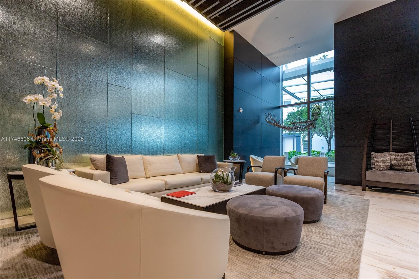 851 NE 1st Ave # 2812