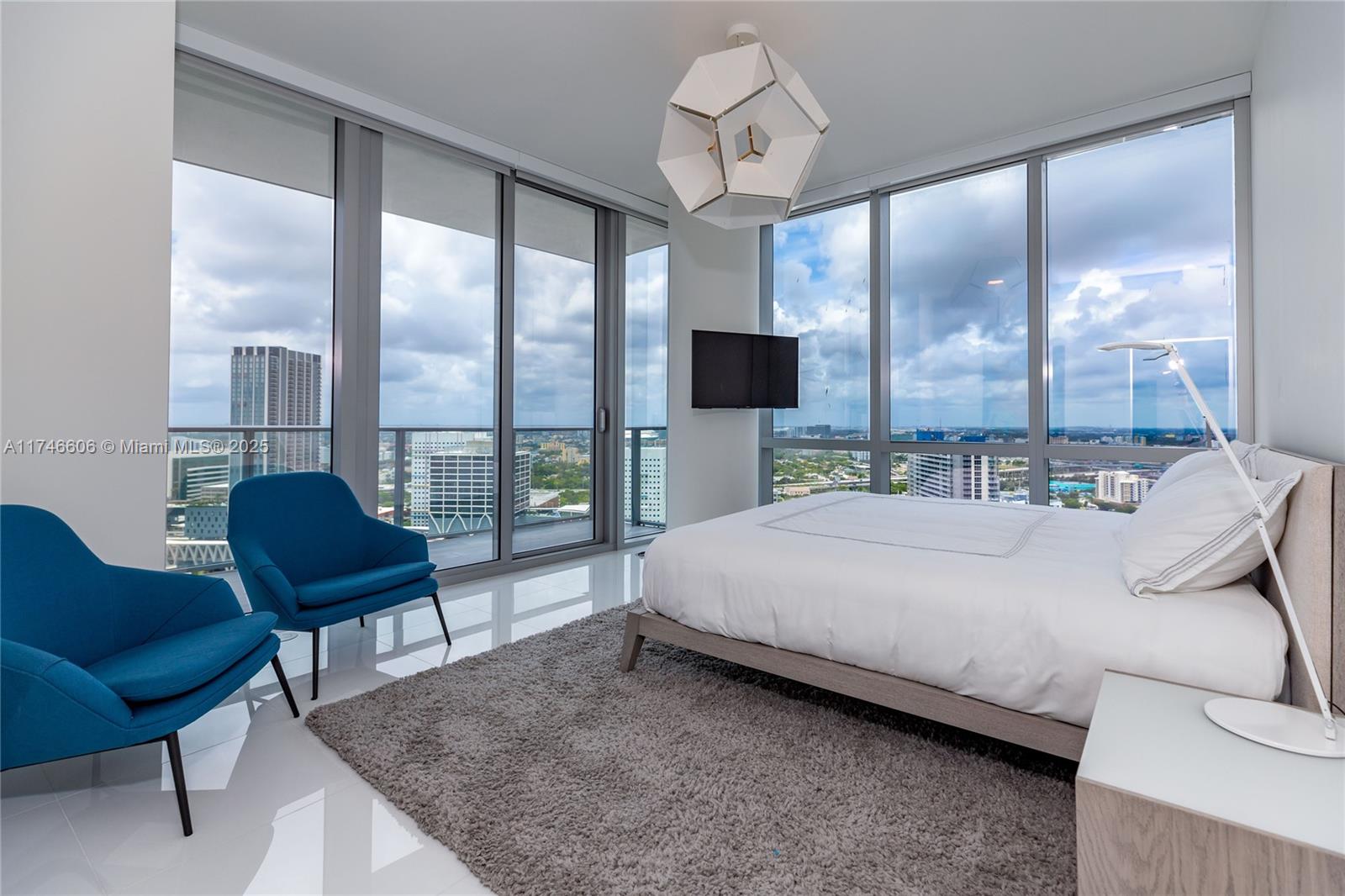 851 NE 1st Ave # 2812