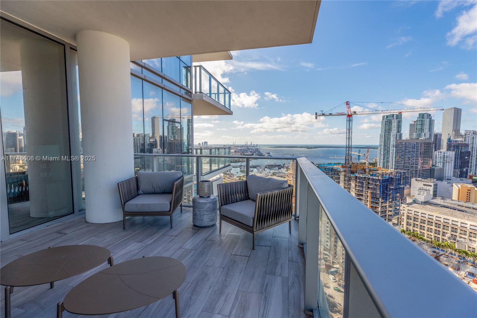 851 NE 1st Ave # 2812