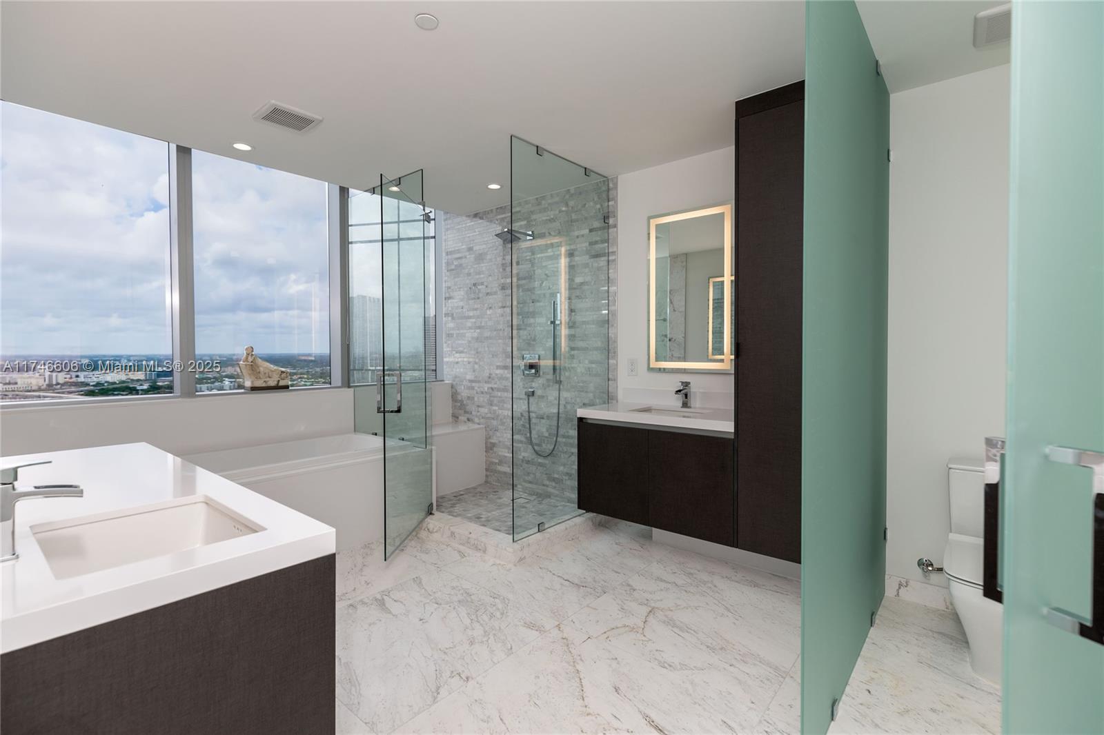 851 NE 1st Ave # 2812