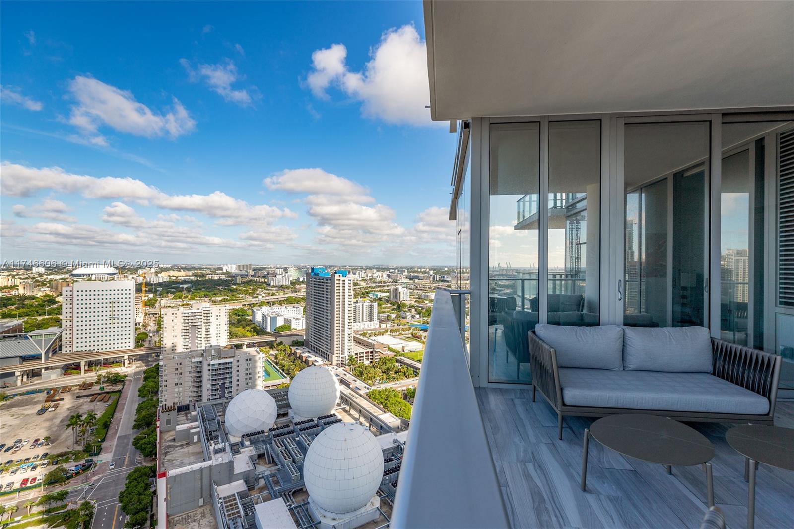 851 NE 1st Ave # 2812