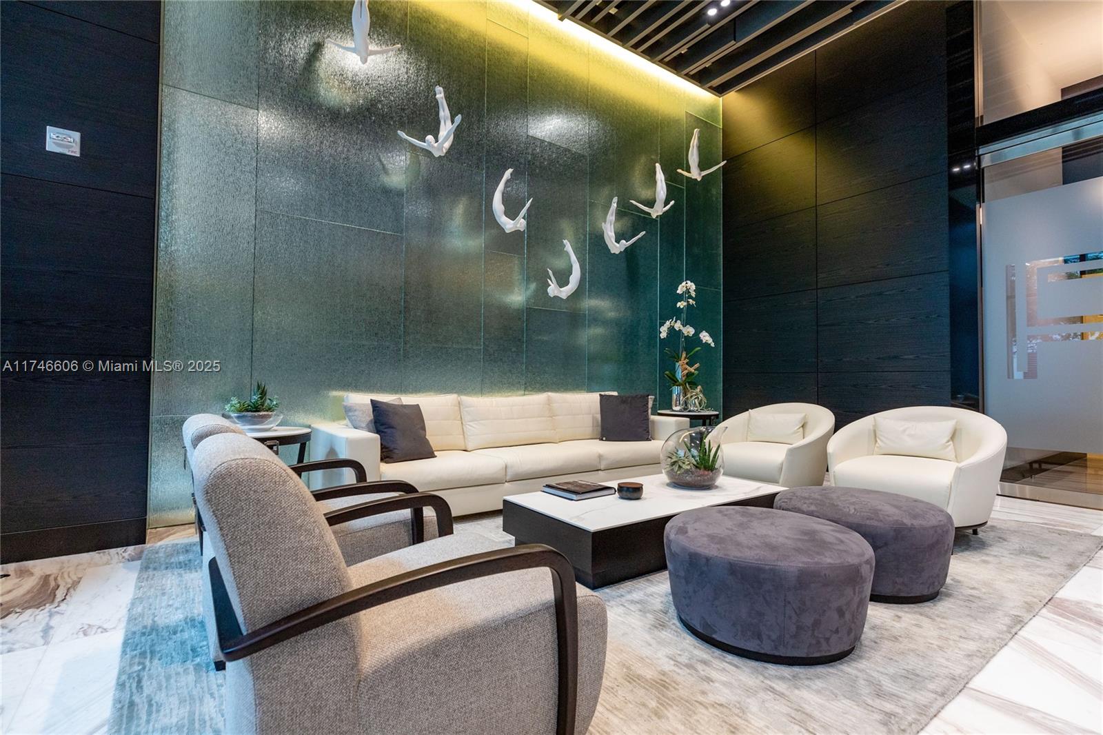 851 NE 1st Ave # 2812