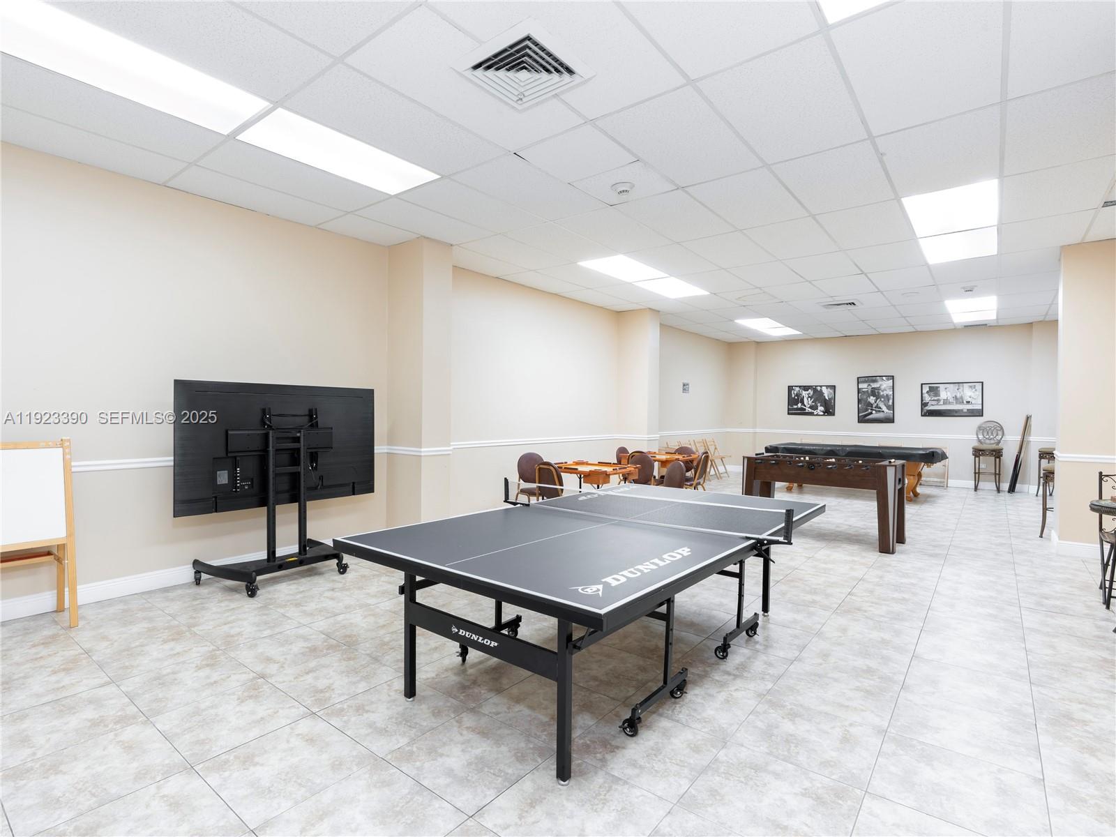 7135 Collins Ave # 1233