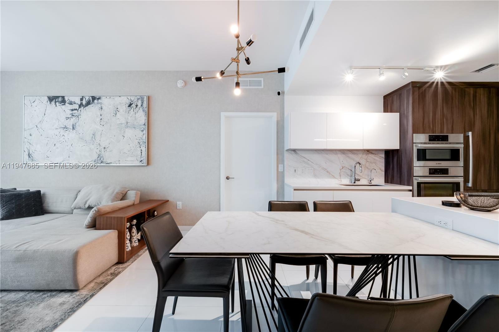 851 NE 1st Ave # 3408