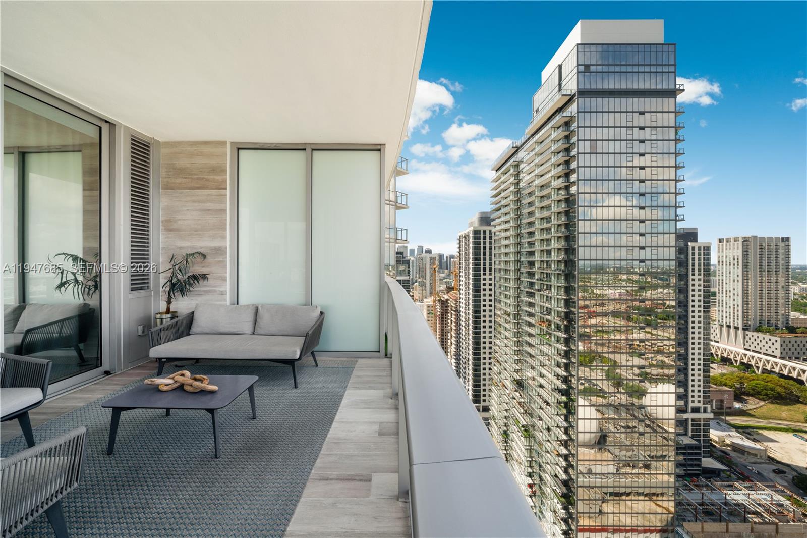 851 NE 1st Ave # 3408