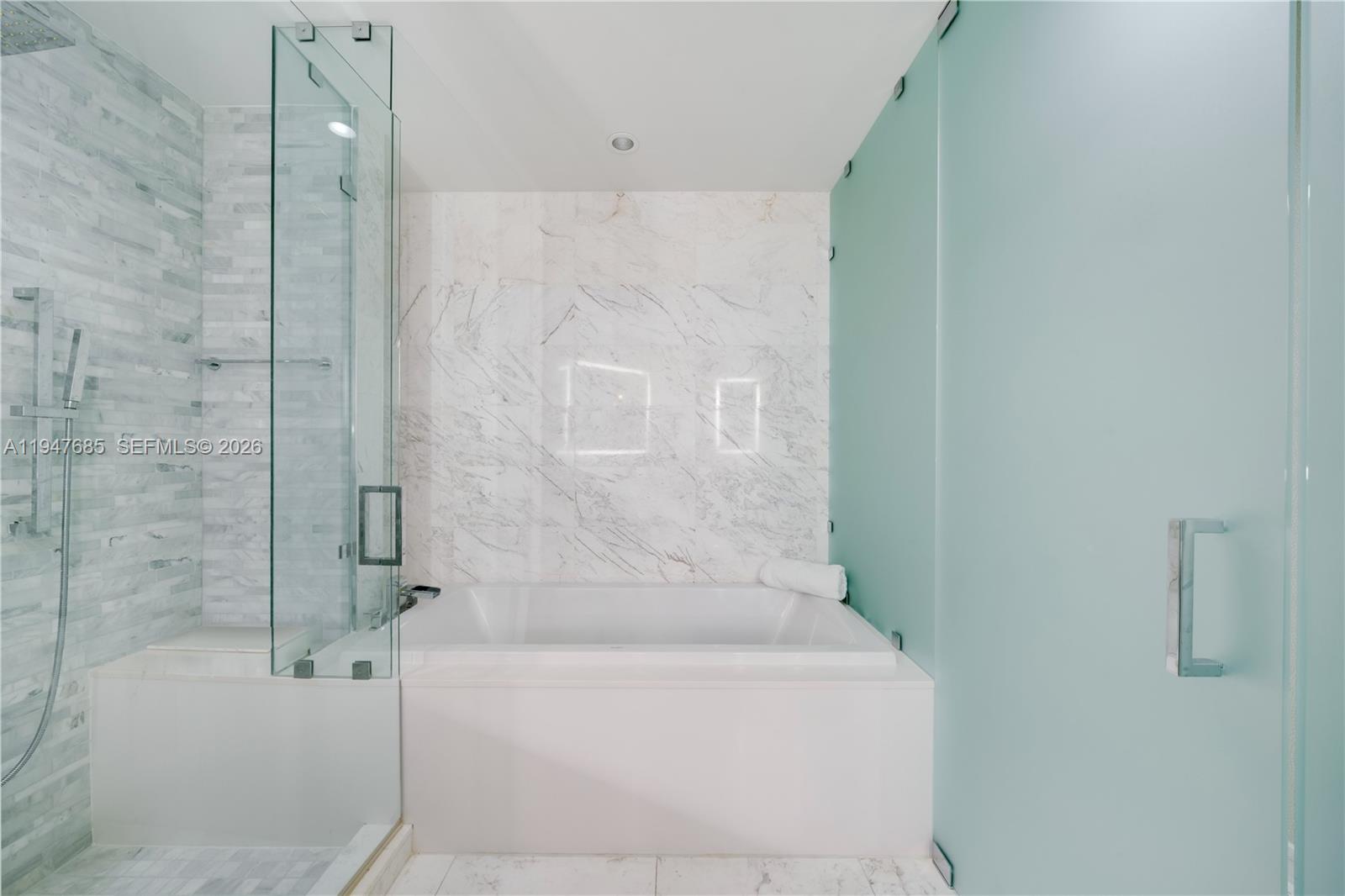 851 NE 1st Ave # 3408