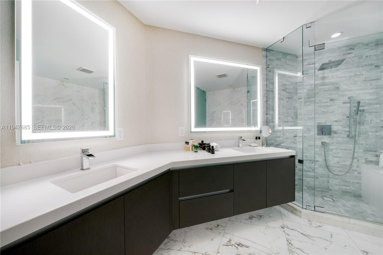 851 NE 1st Ave # 3408