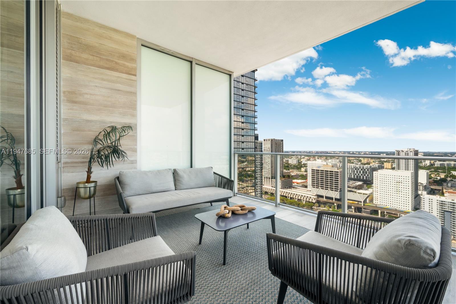 851 NE 1st Ave # 3408