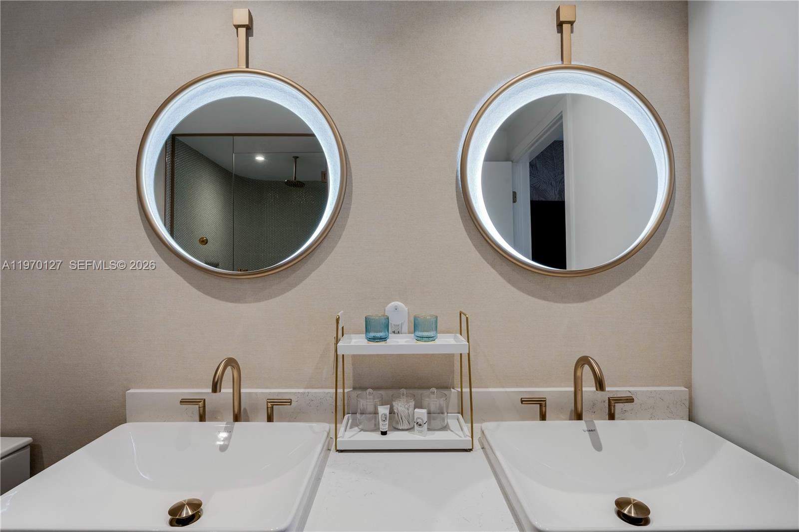 2678 Tigertail Ave # 1410