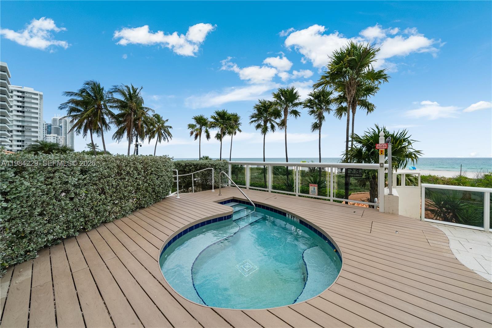 5757 Collins Ave # 707