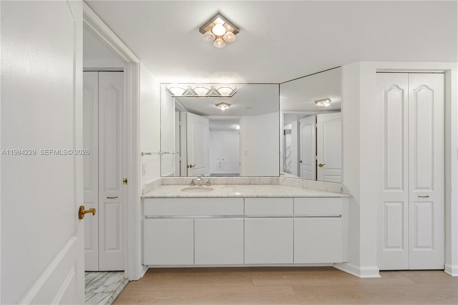 5757 Collins Ave # 707