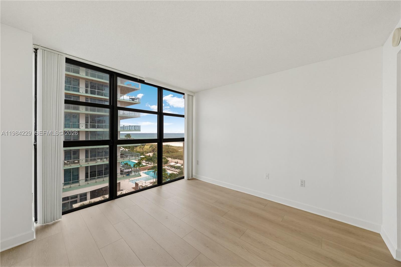 5757 Collins Ave # 707